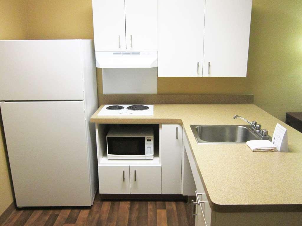 Extended Stay America Select Suites - Detroit - Roseville Kamer foto