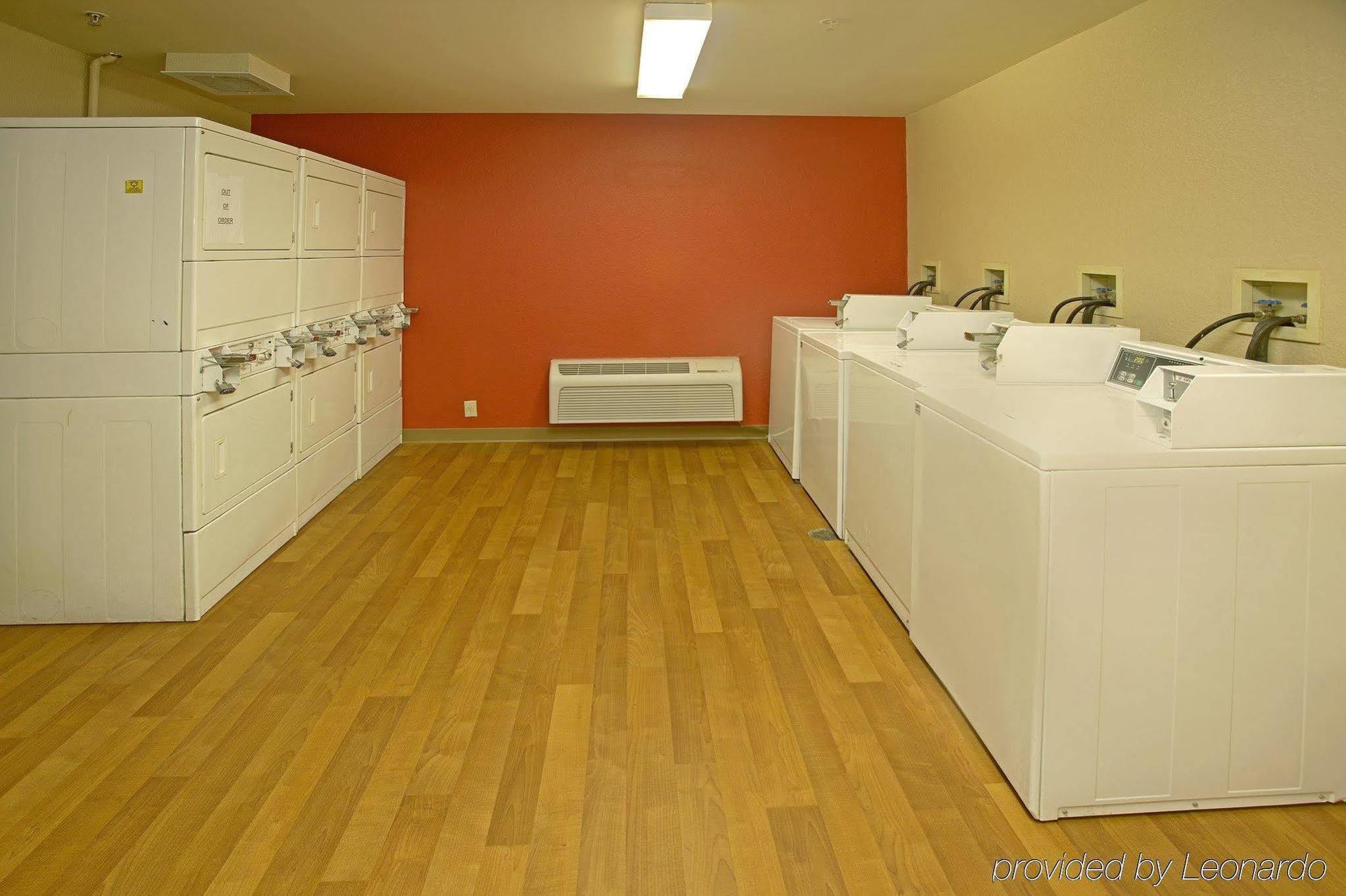 Extended Stay America Select Suites - Detroit - Roseville Buitenkant foto